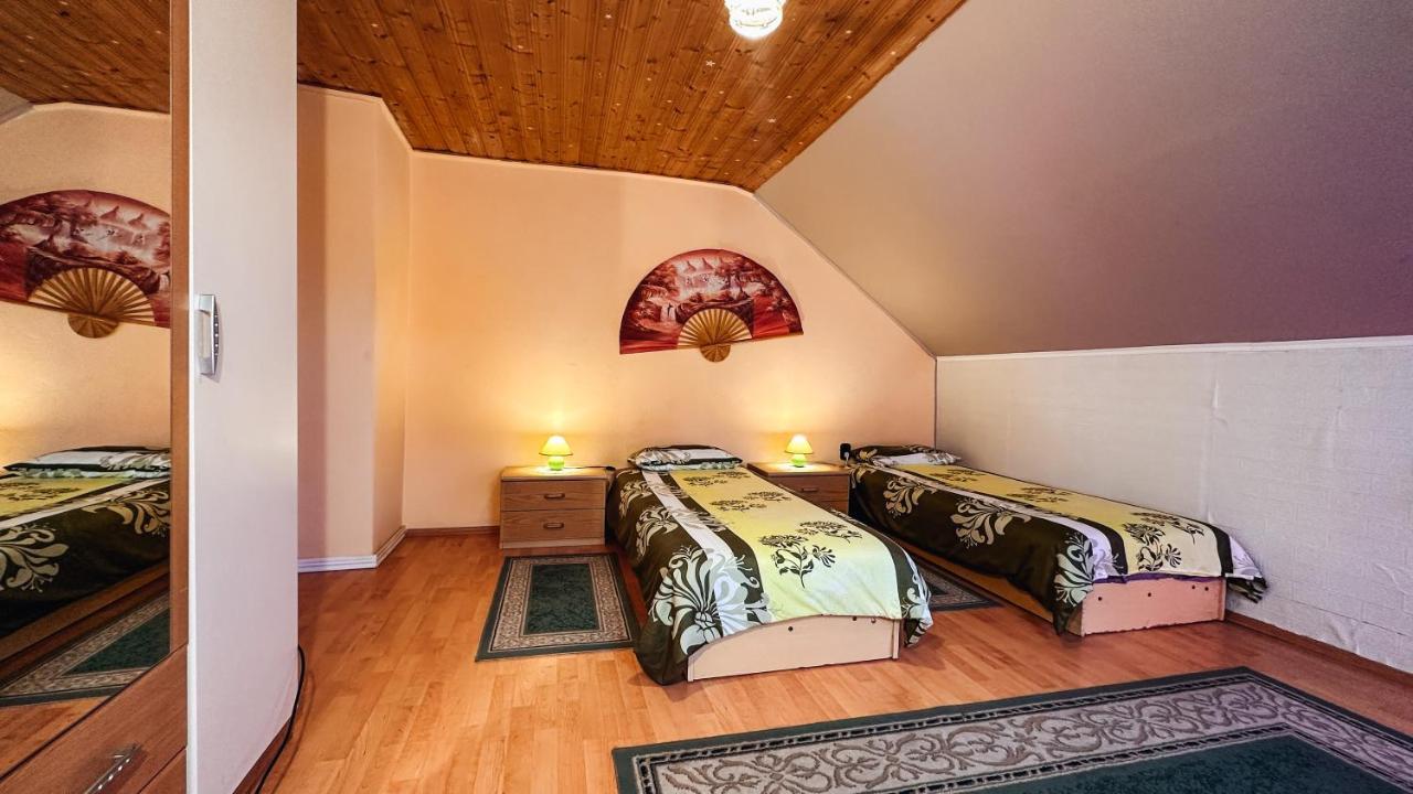 Napfeny Vendeghaz Hotell Győr Exteriör bild